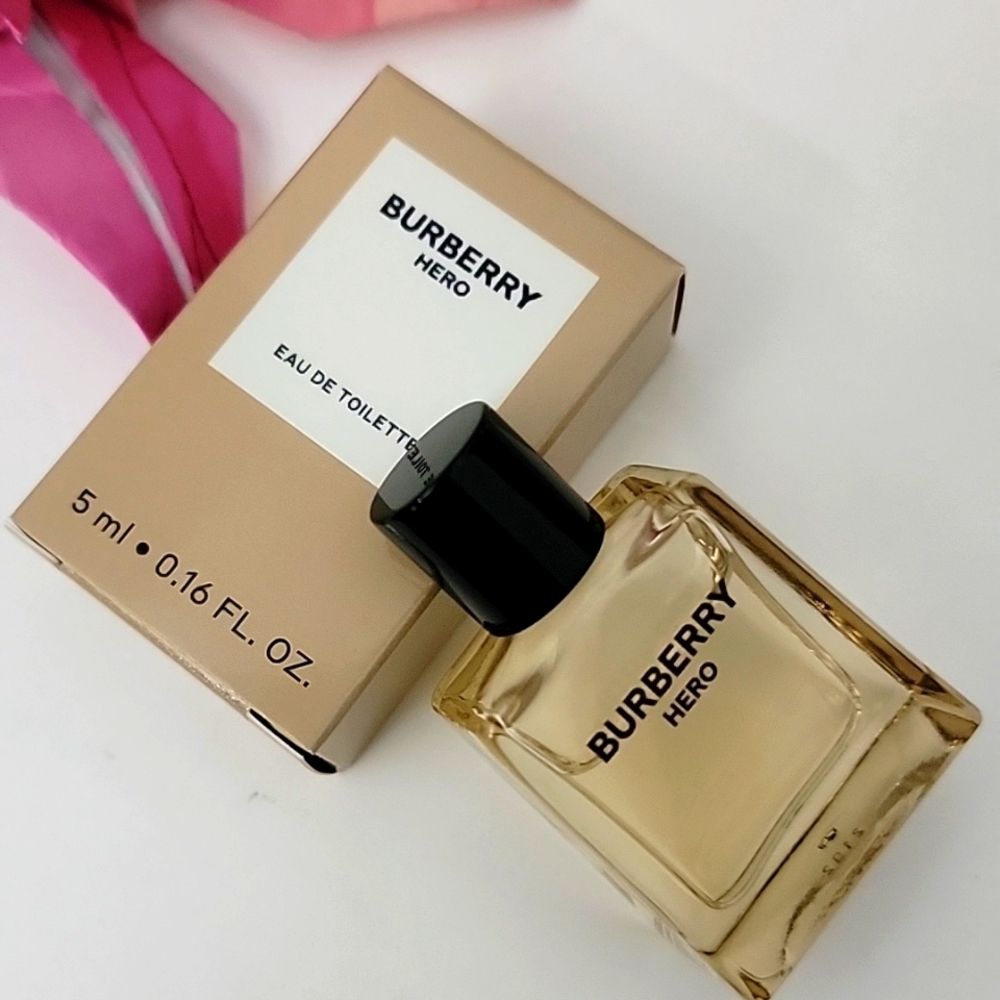 BURBERRY HERO EAU DE TOILETTE (Miniature Dabber FOR MEN)
